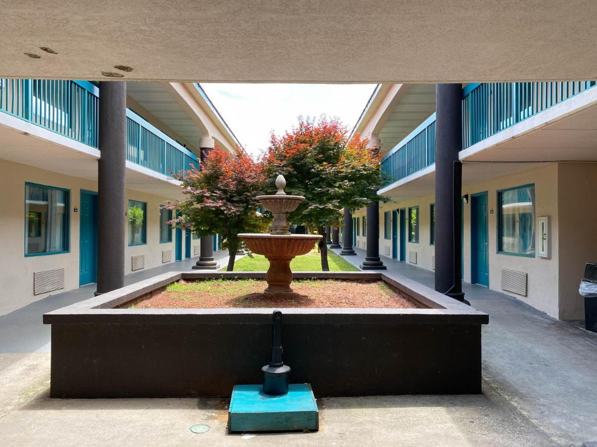 Motel 6 Savannah Ga Gateway & I95 المظهر الخارجي الصورة